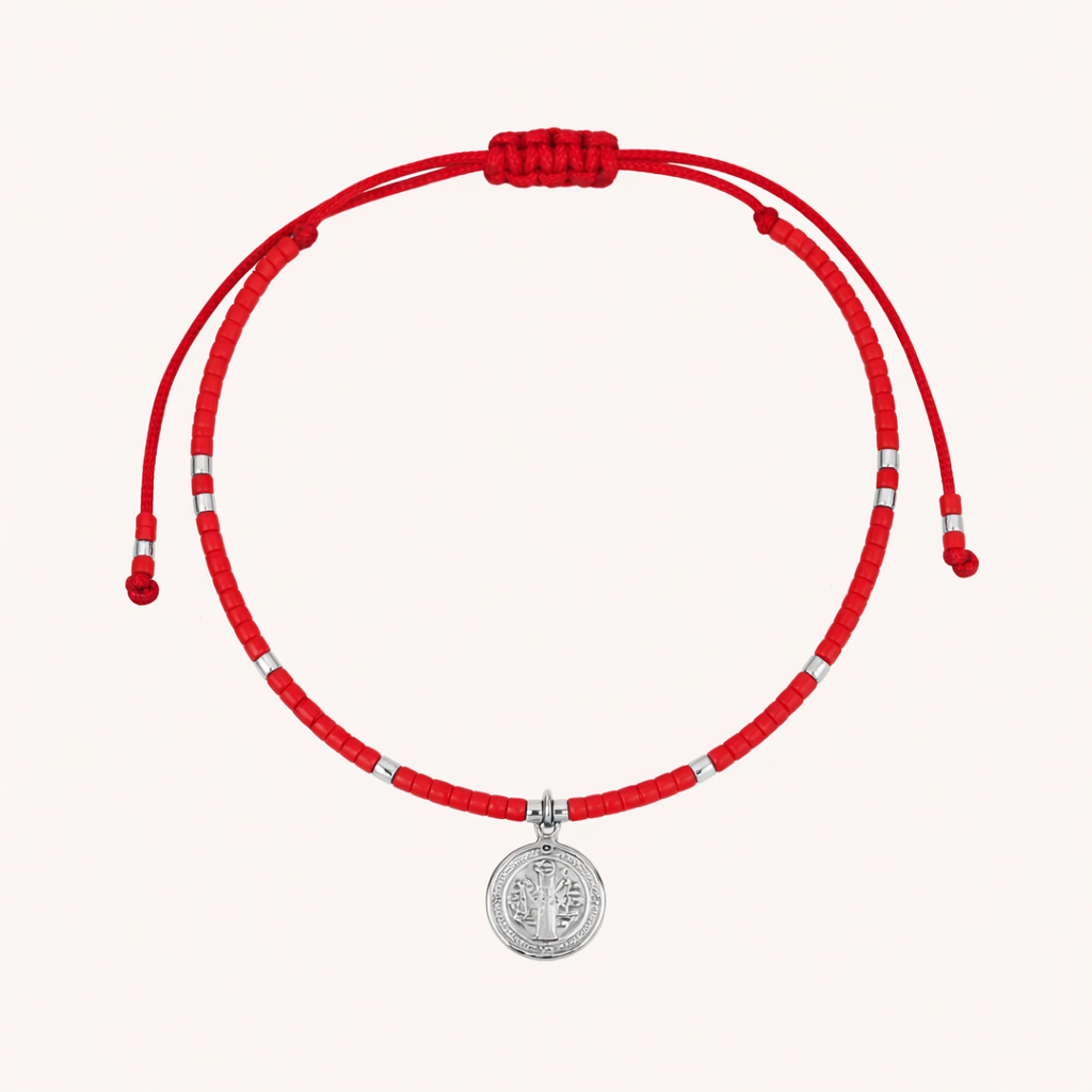 PULSERA DE HILO ROJO MEDALLA SAN BENITO PLATA