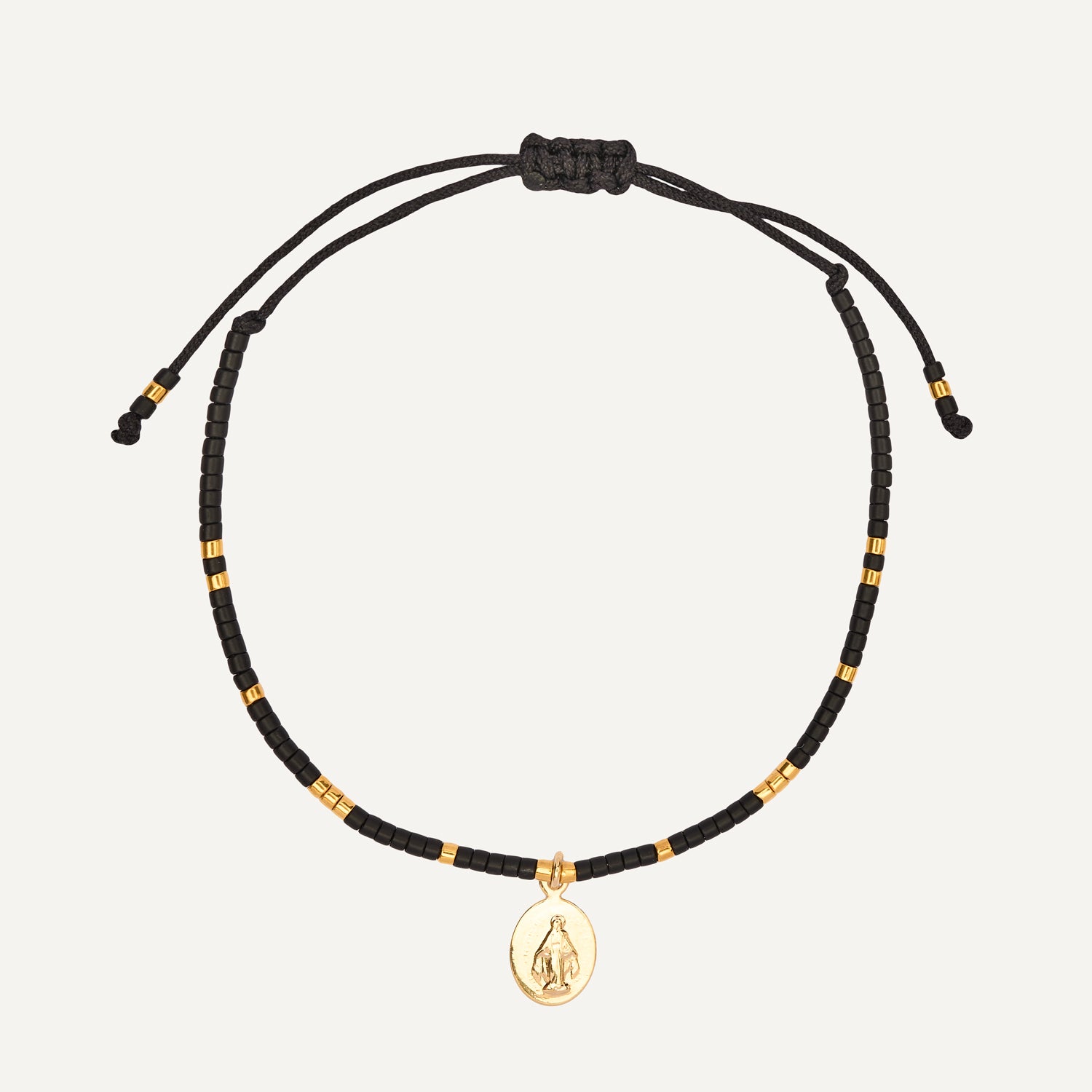 PULSERA DE HILO NEGRO MEDALLA VIRGEN DE LOS RAYOS BAÑO DE ORO