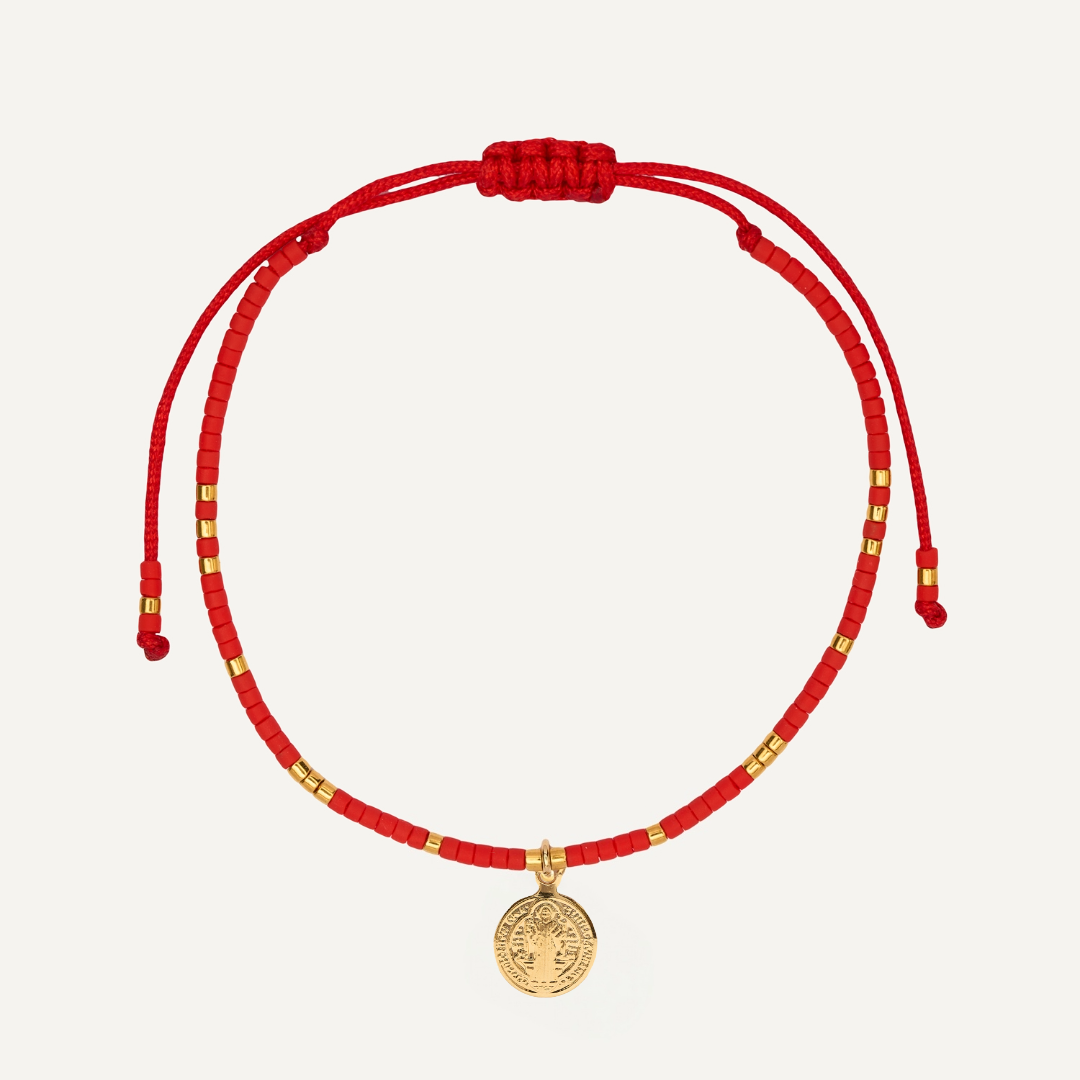 PULSERA DE HILO ROJO MEDALLA SAN BENITO BAÑO DE ORO