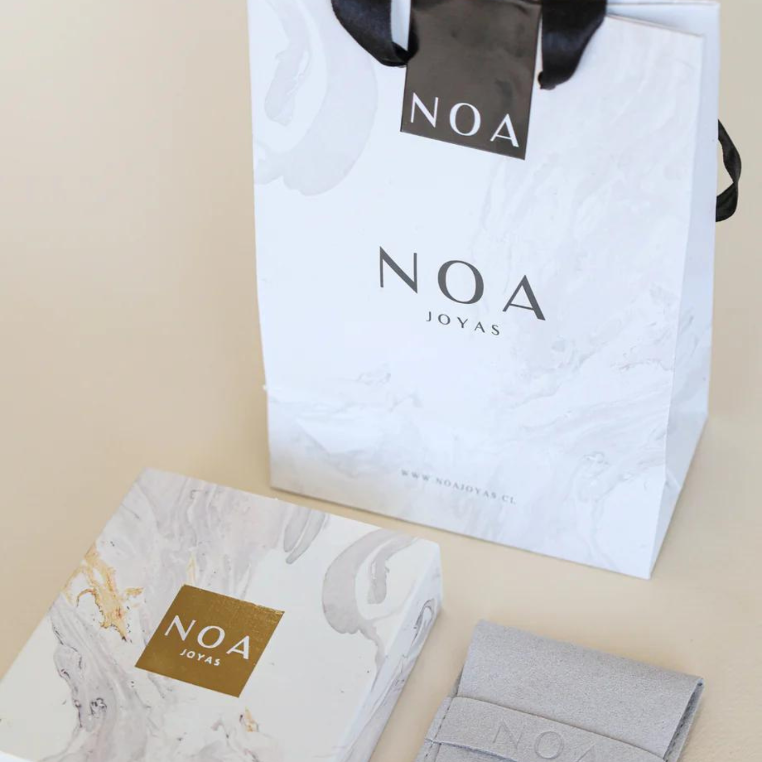 COLLAR ALIKA BAÑO DE ORO