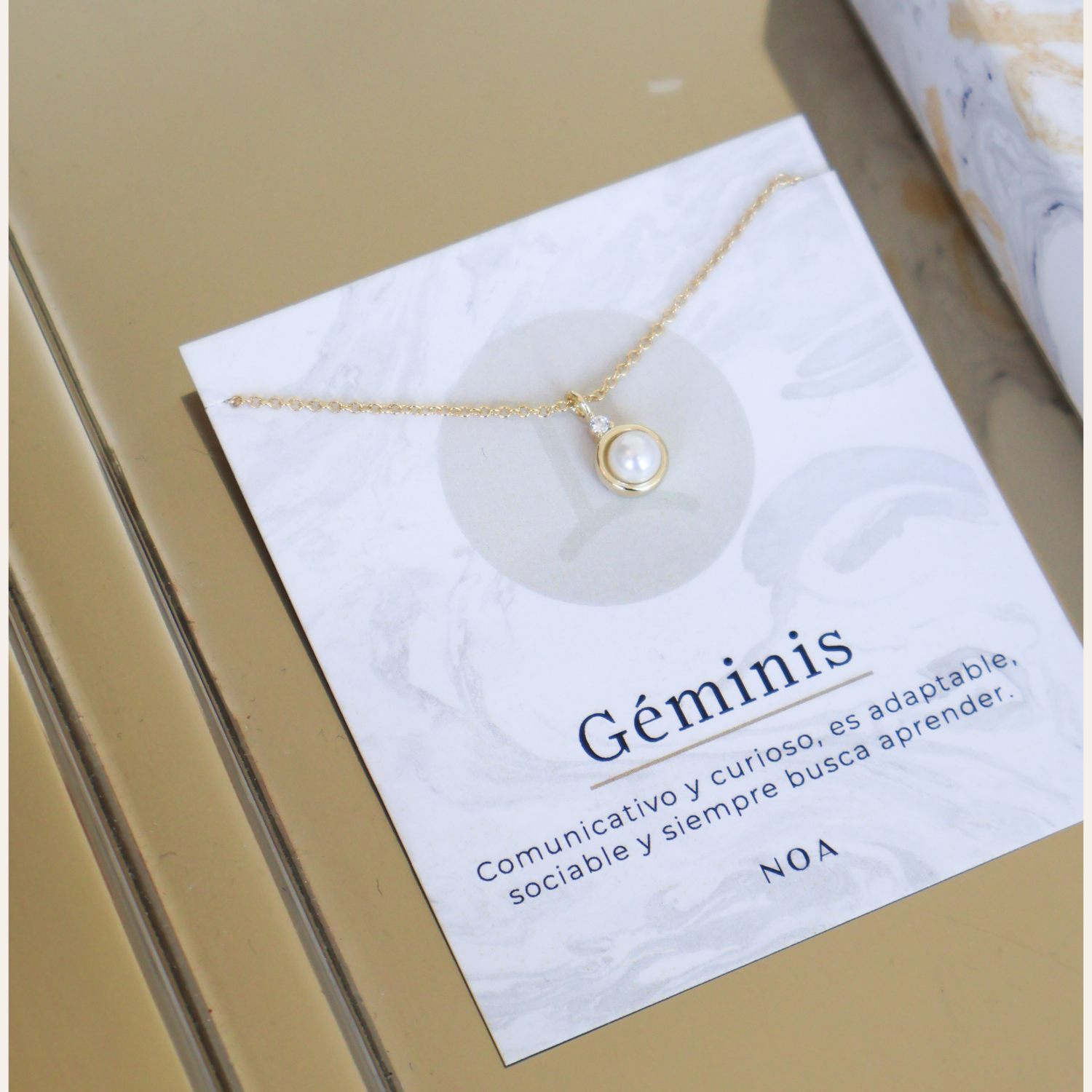 COLLAR PERLA MES JUNIO