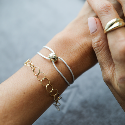 PULSERA LAZO ESPIGA BAÑO DE ORO