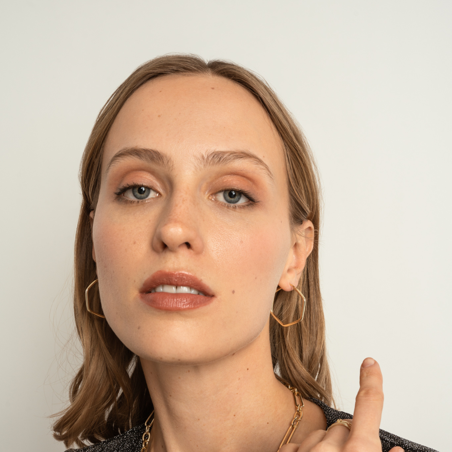 ARGOLLAS MARGARETT BAÑO DE ORO.