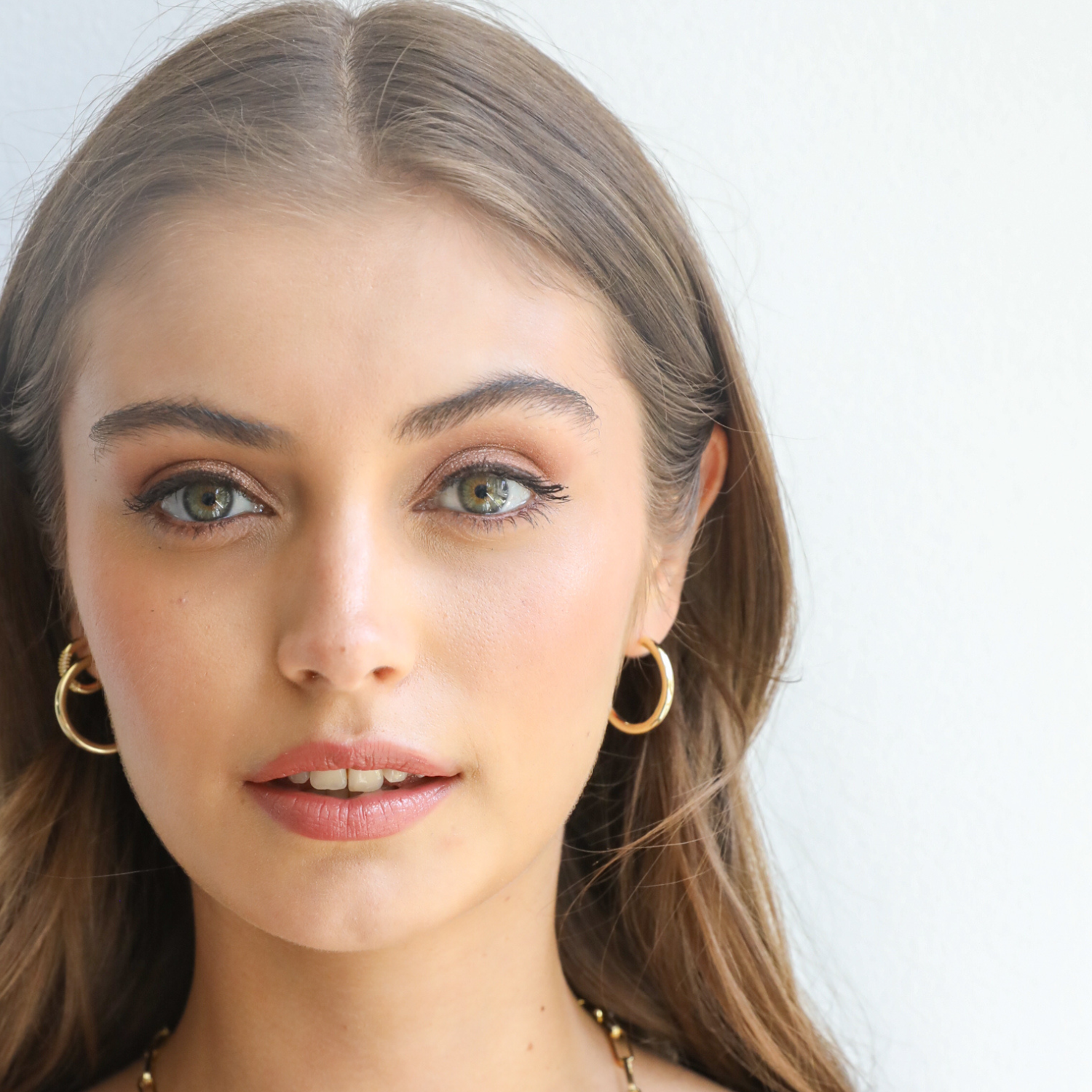 ARGOLLAS KENDALL BAÑO DE ORO 25 MM.