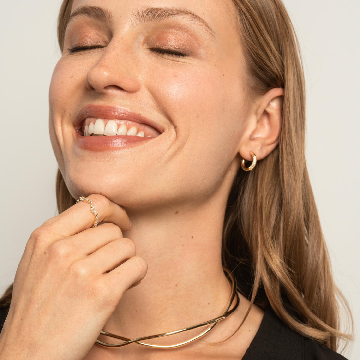 COLLAR CHOCKER STELLA BAÑO DE ORO