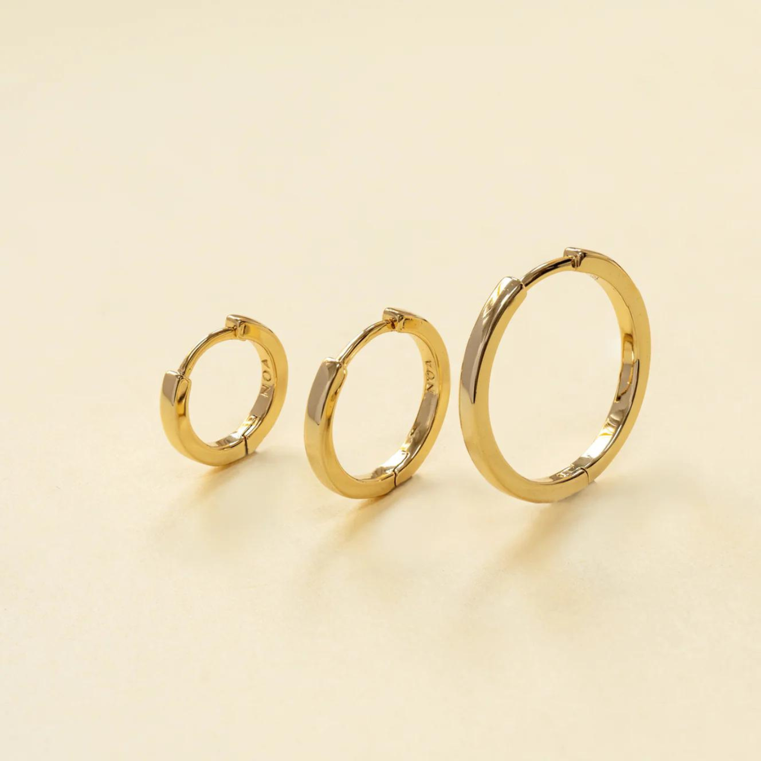 PIERCING MIA 12 MM BAÑO DE ORO