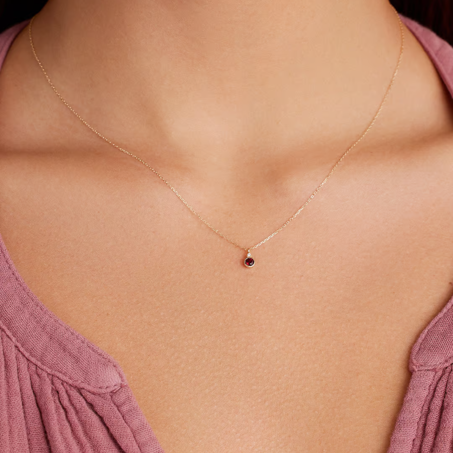 COLLAR GRANATE MES ENERO