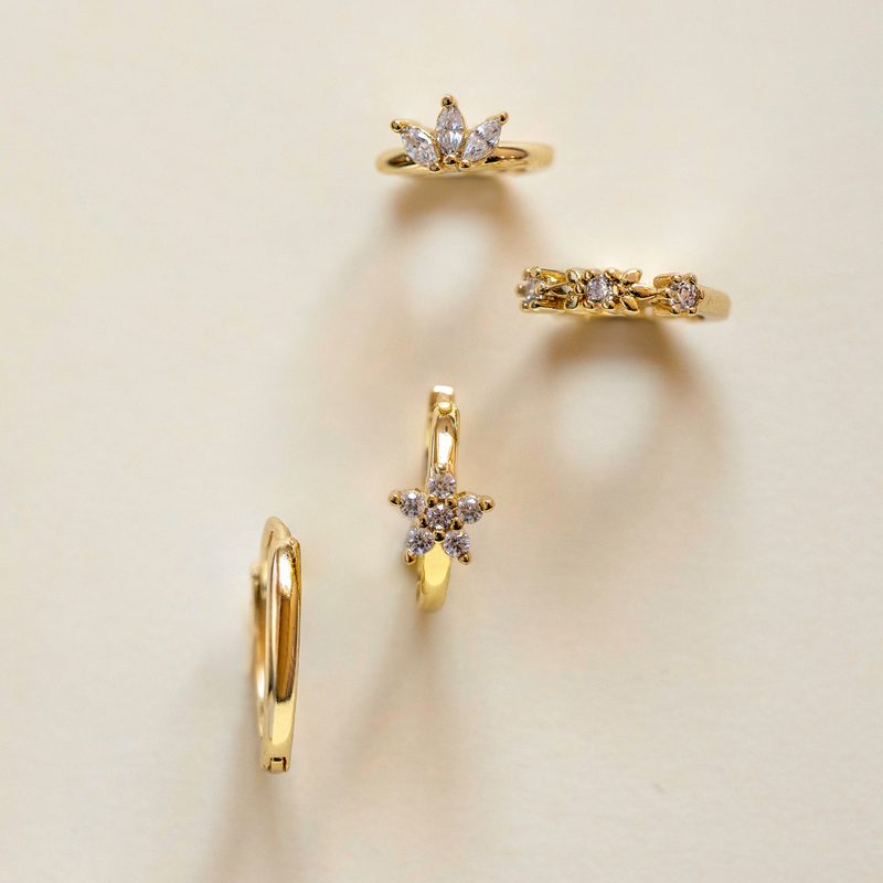 PIERCING LIRIO BAÑO DE ORO