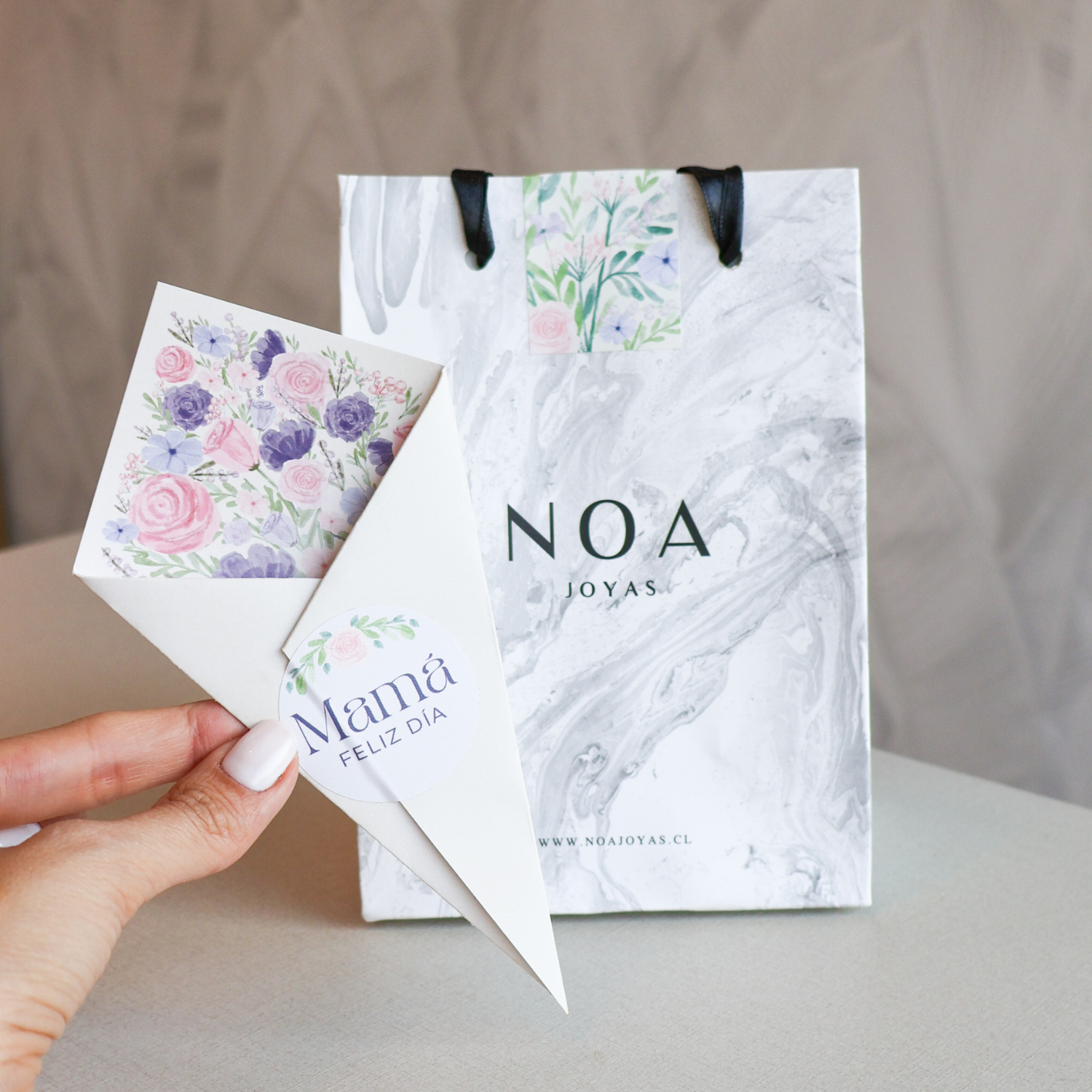 CHARM CROSS VIOLET PLATA