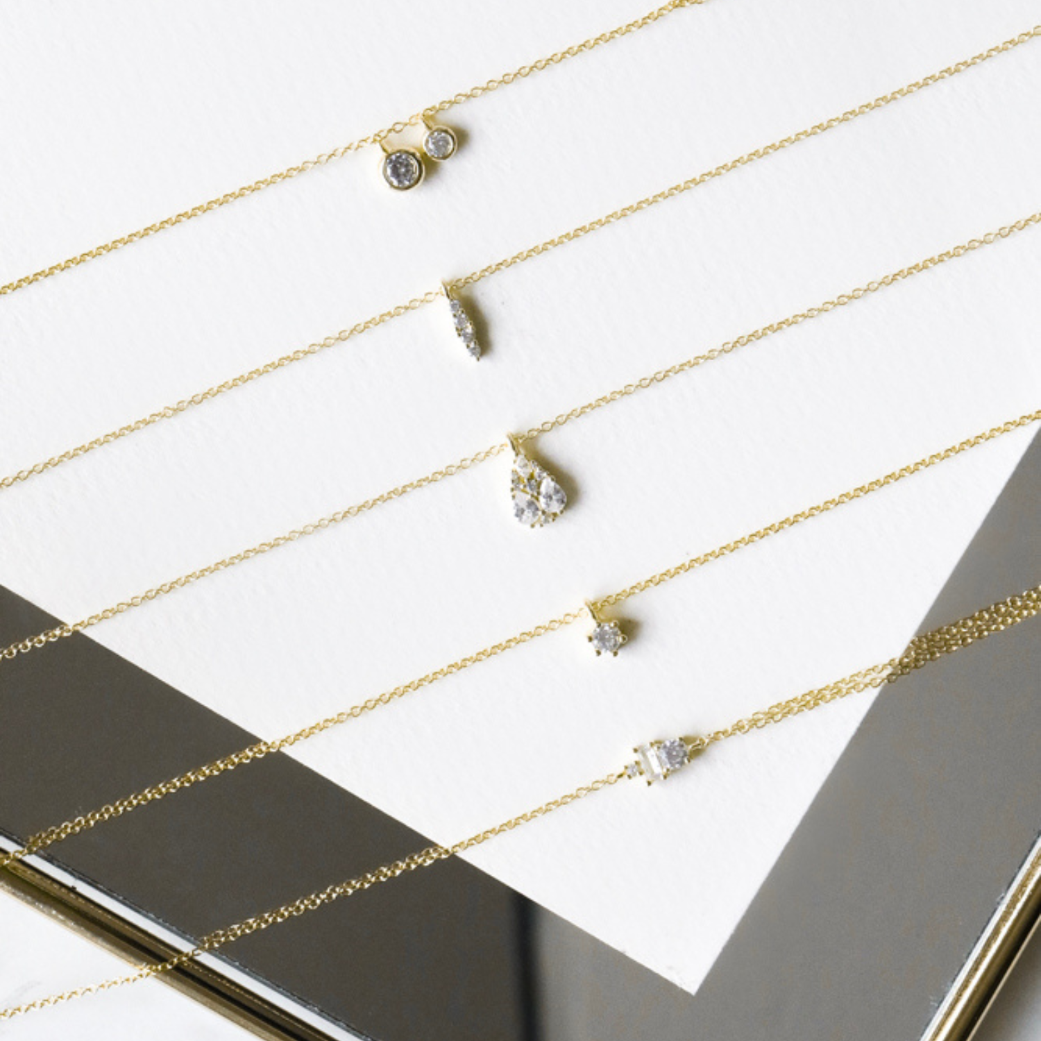 COLLAR ALIKA BAÑO DE ORO