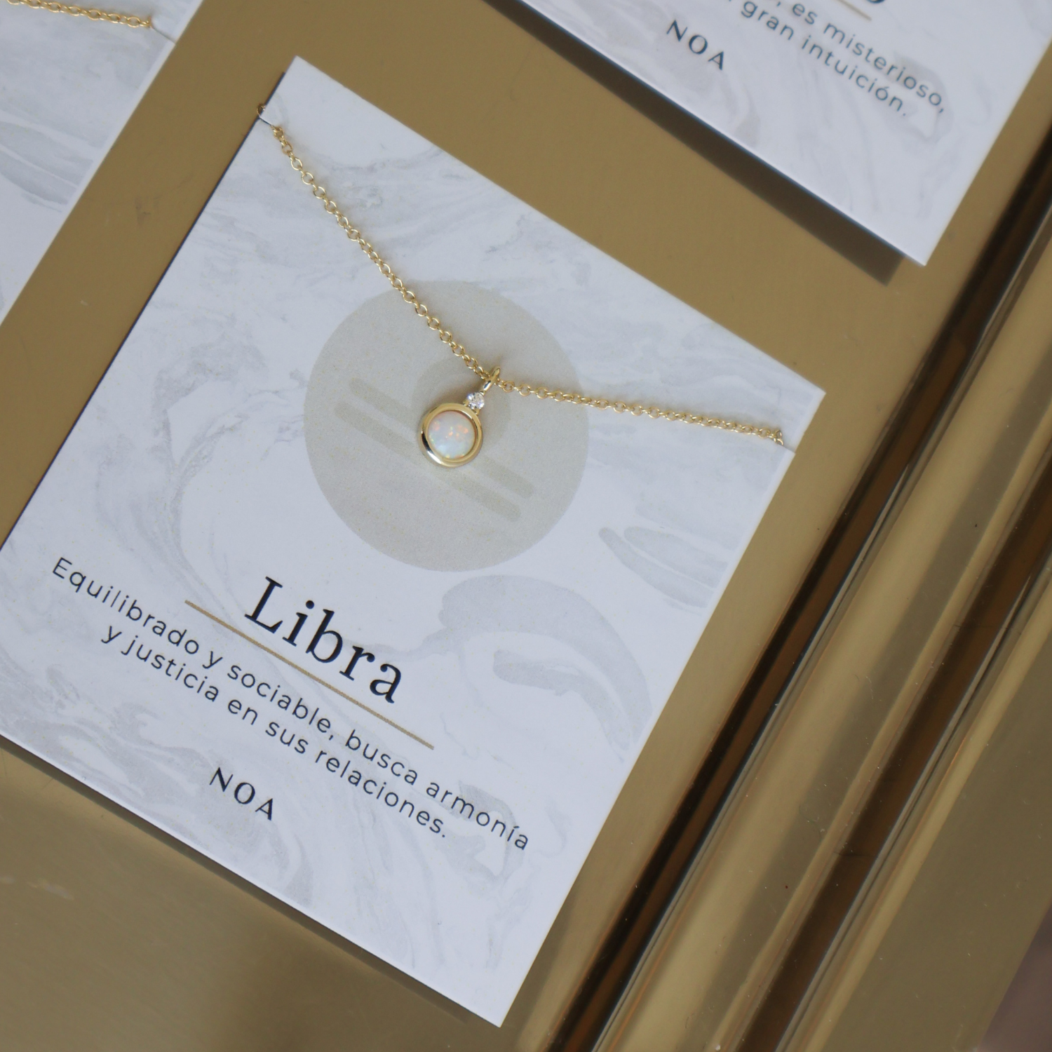 COLLAR PIEDRA MES DE NACIMIENTO