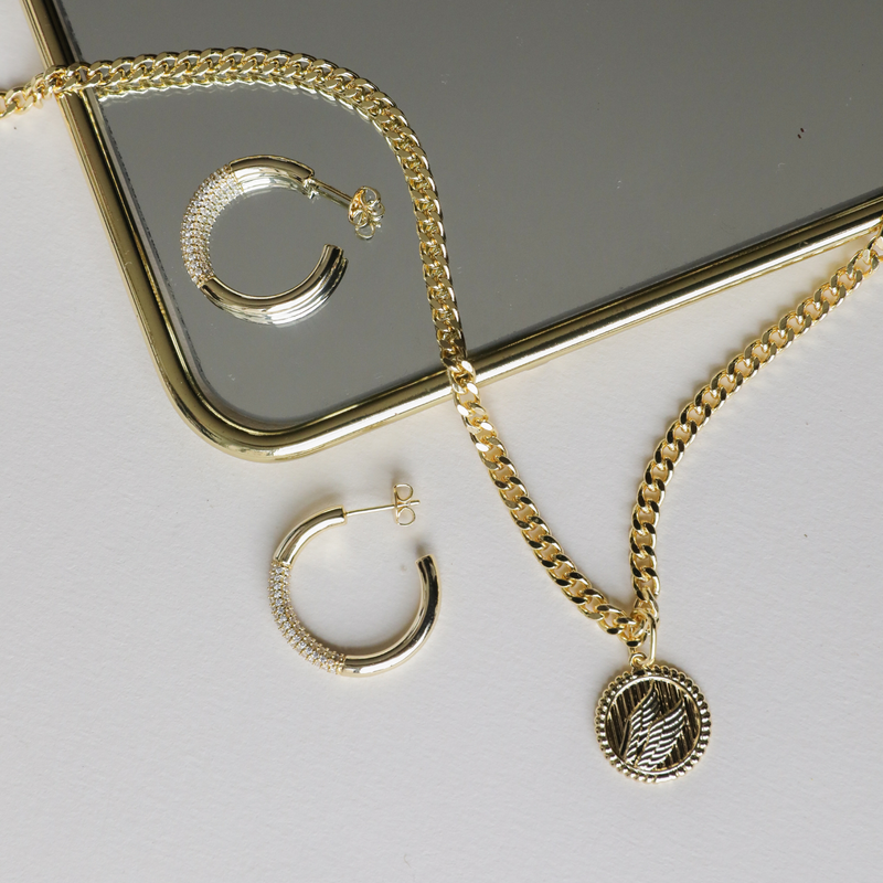 COLLAR ALAS DROP BAÑO DE ORO