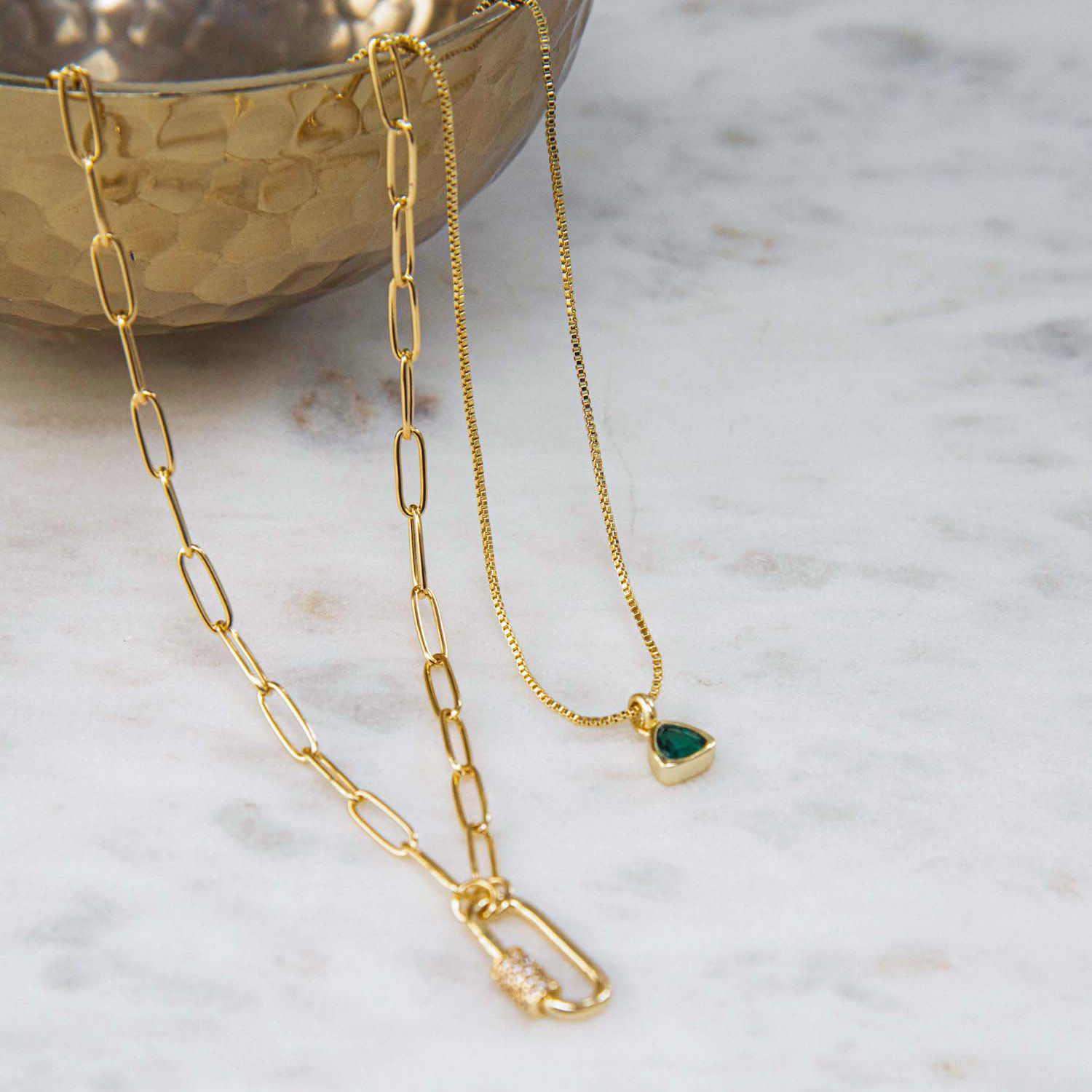 COLLAR GREEN STONE BAÑO DE ORO