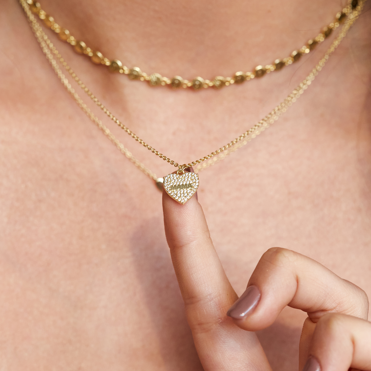 COLLAR MAMA CORAZÓN BAÑO DE ORO