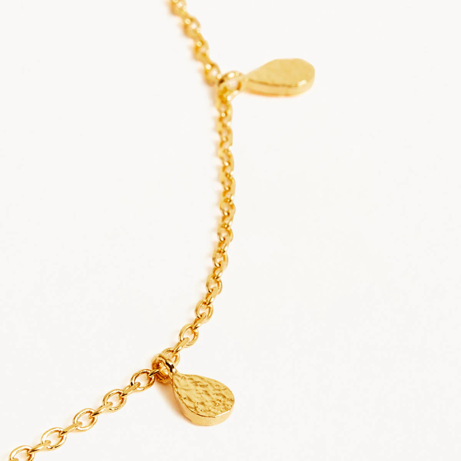 COLLAR HALI BAÑO DE ORO