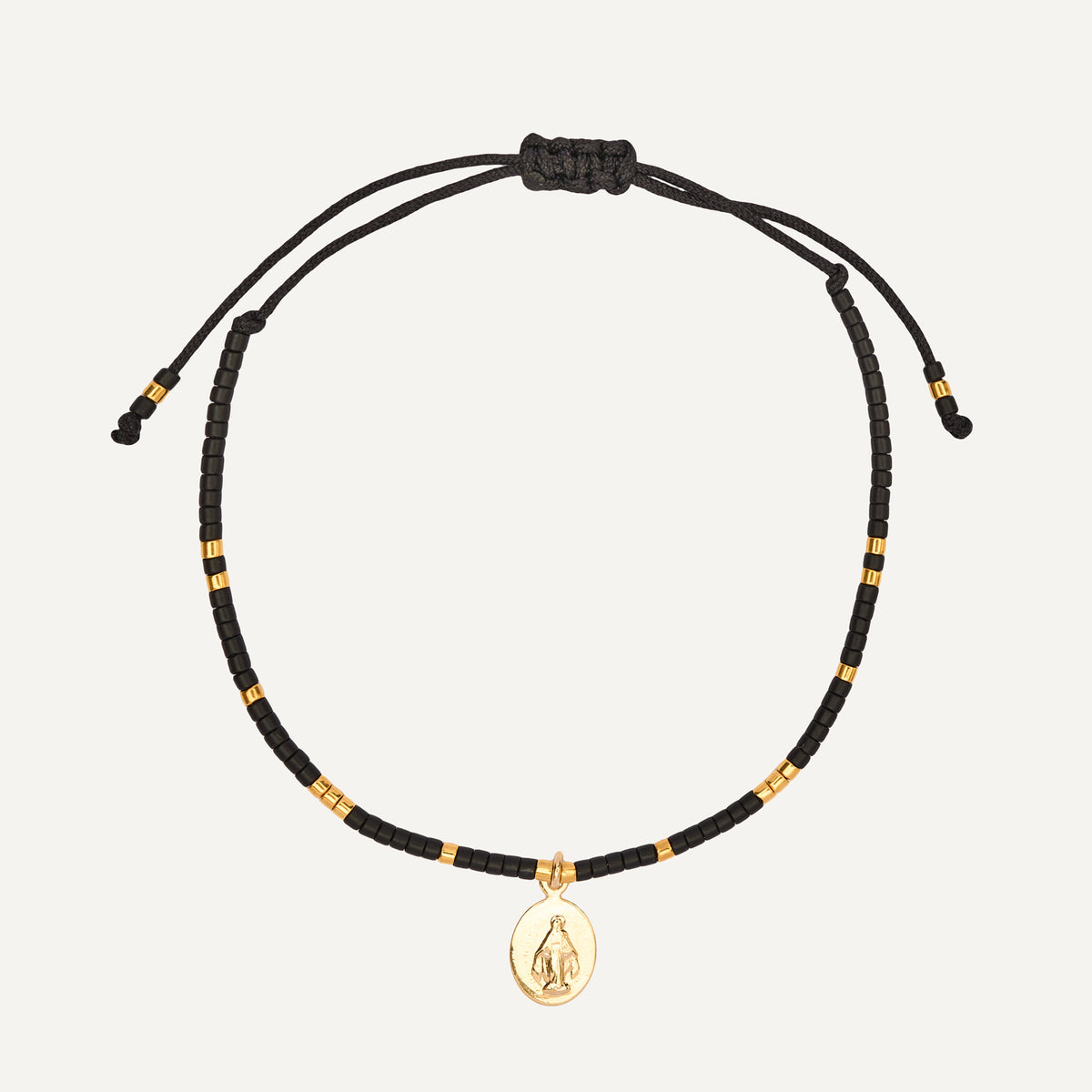 PULSERA DE HILO NEGRO MEDALLA VIRGEN DE LOS RAYOS BAÑO DE ORO