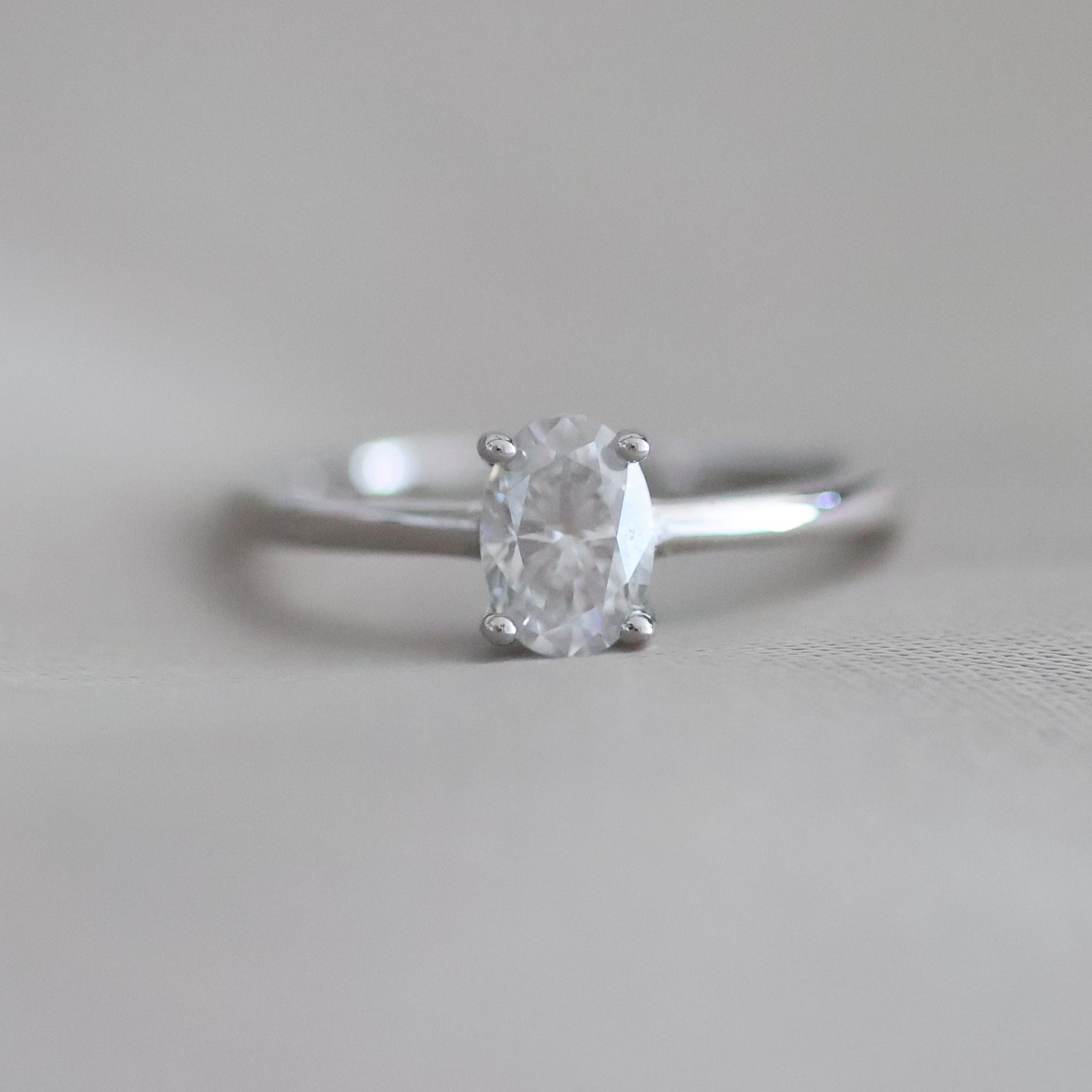 SOLITARIO OVAL