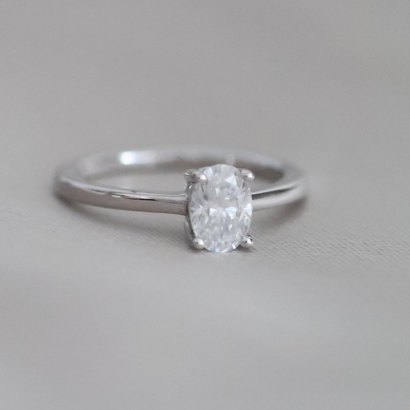 SOLITARIO OVAL