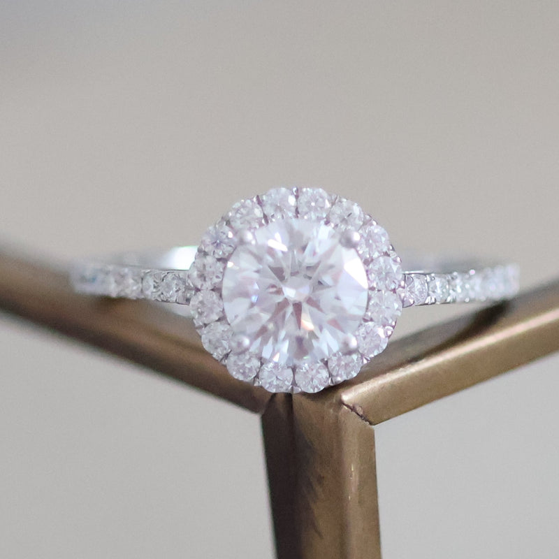 SOLITARIO HALO CON PAVÉ