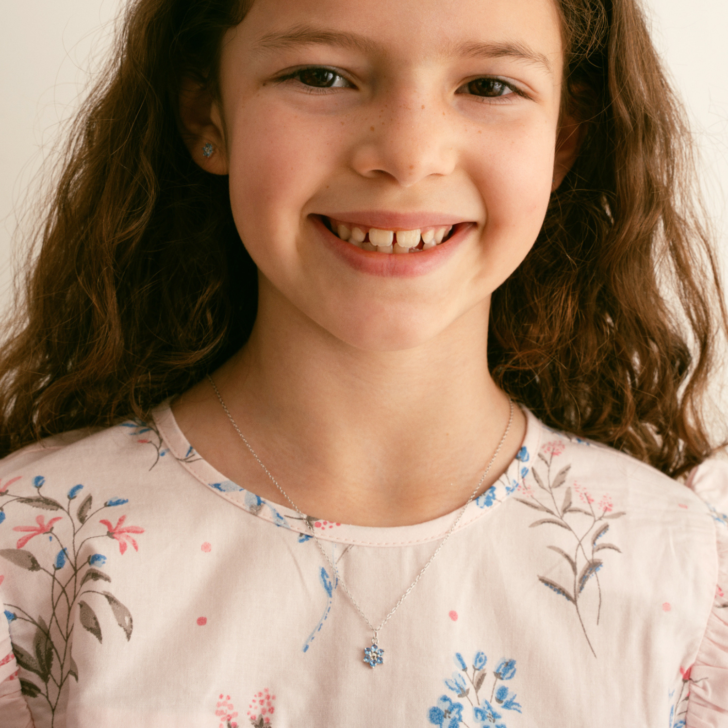 COLLAR DE NIÑA FLOR BLUE BAÑO DE ORO