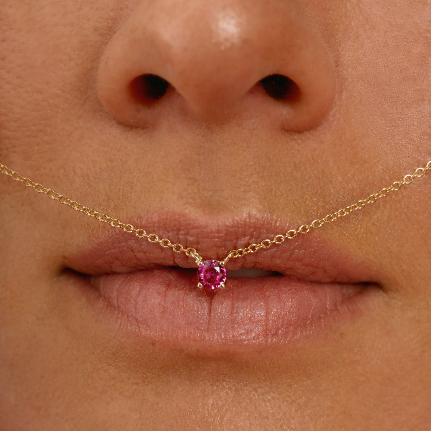 COLLAR ROSE SOLITARY BAÑO DE ORO