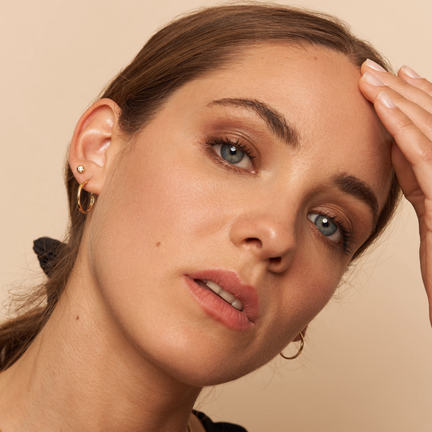 AROS MUJER ZIRCÓN ORO 18K