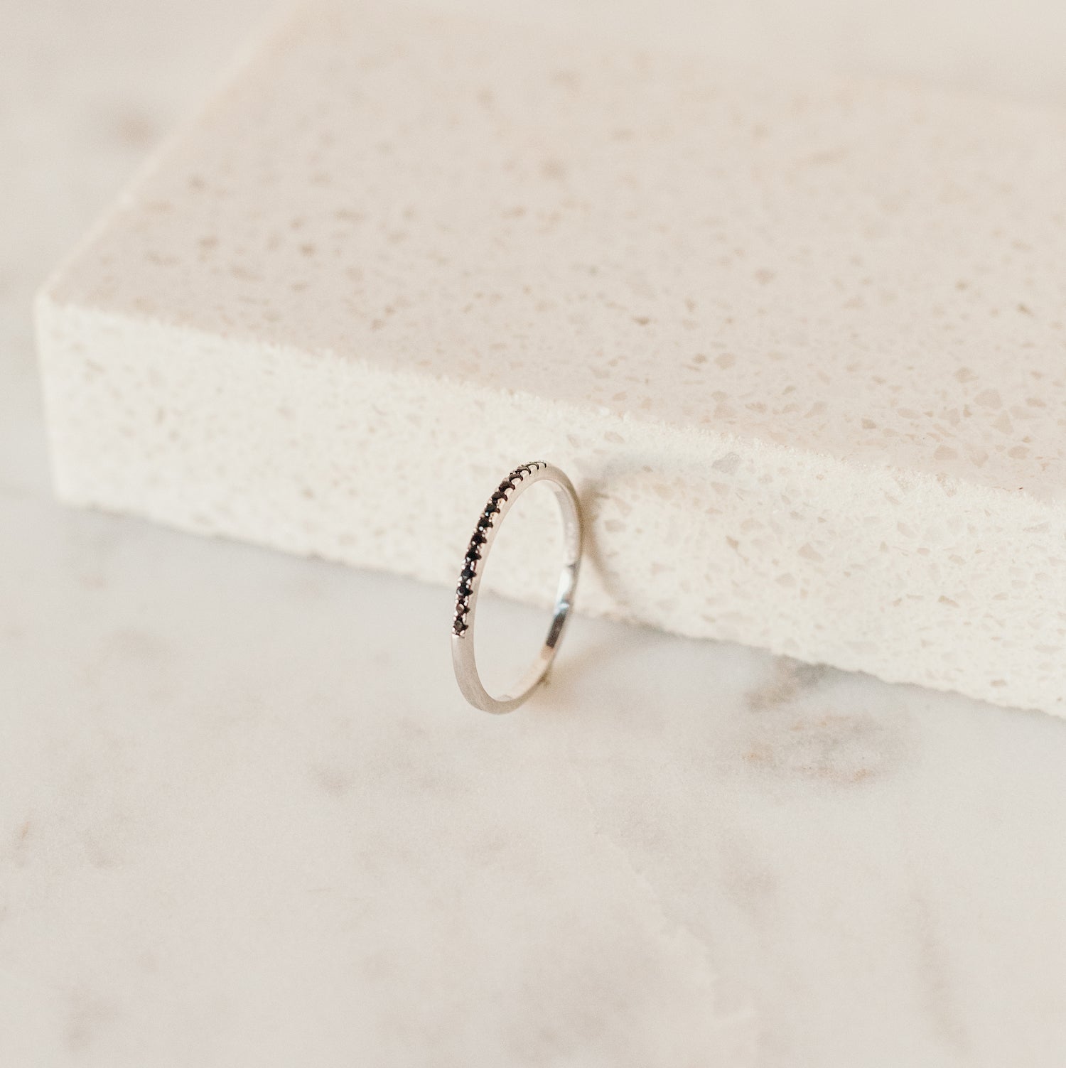 ANILLO BLACK DARK PLATA