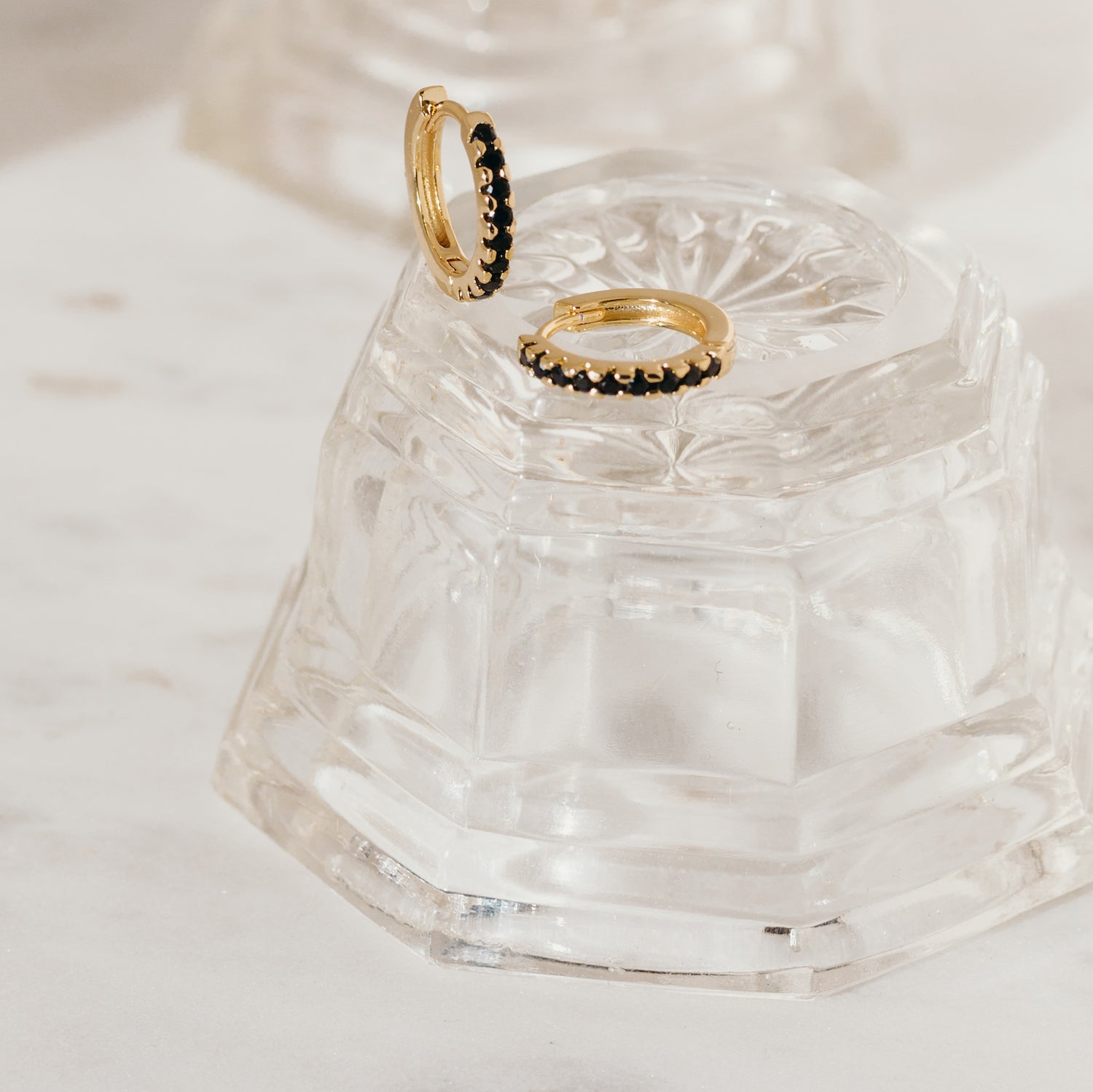 PIERCING BLACK LIA BAÑO DE ORO 13 MM