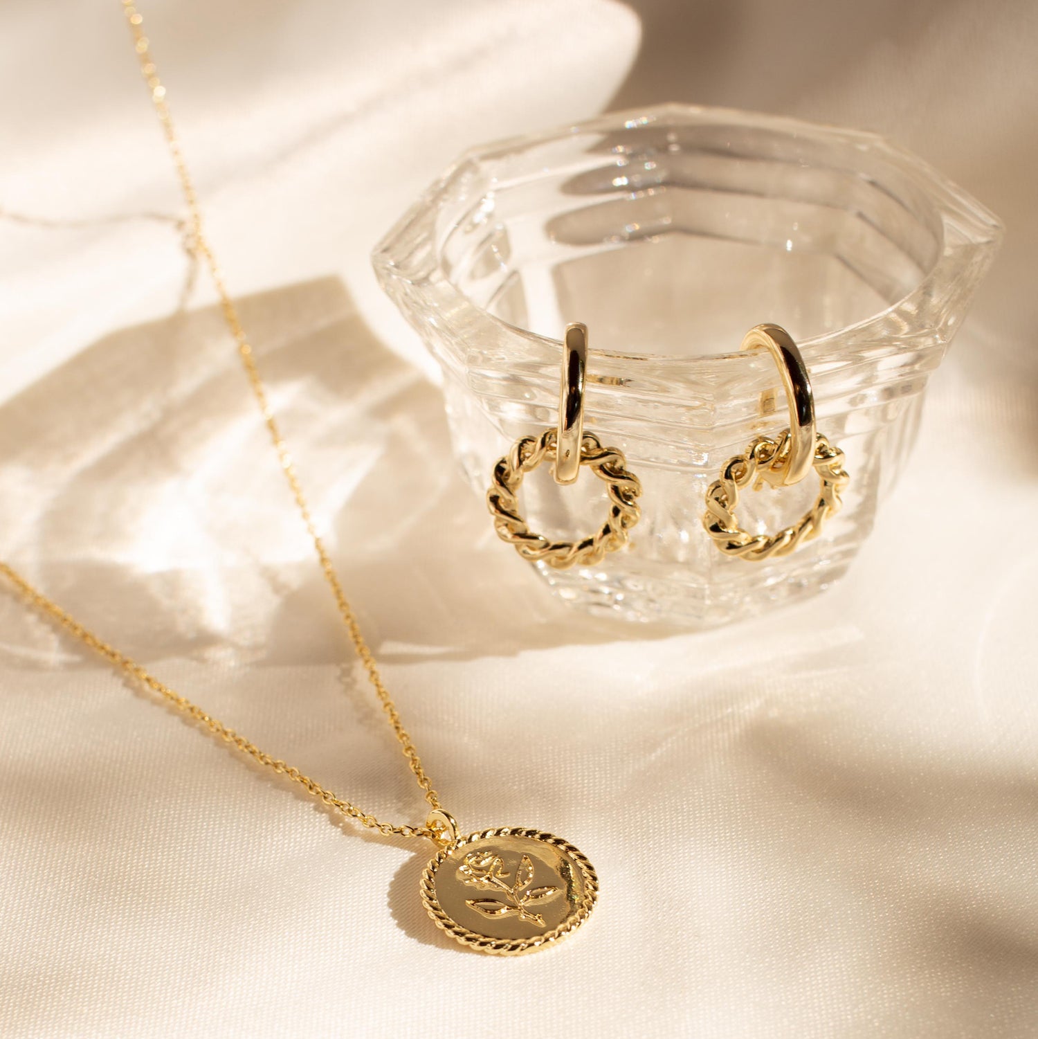 ARGOLLAS QUEEN BAÑO DE ORO