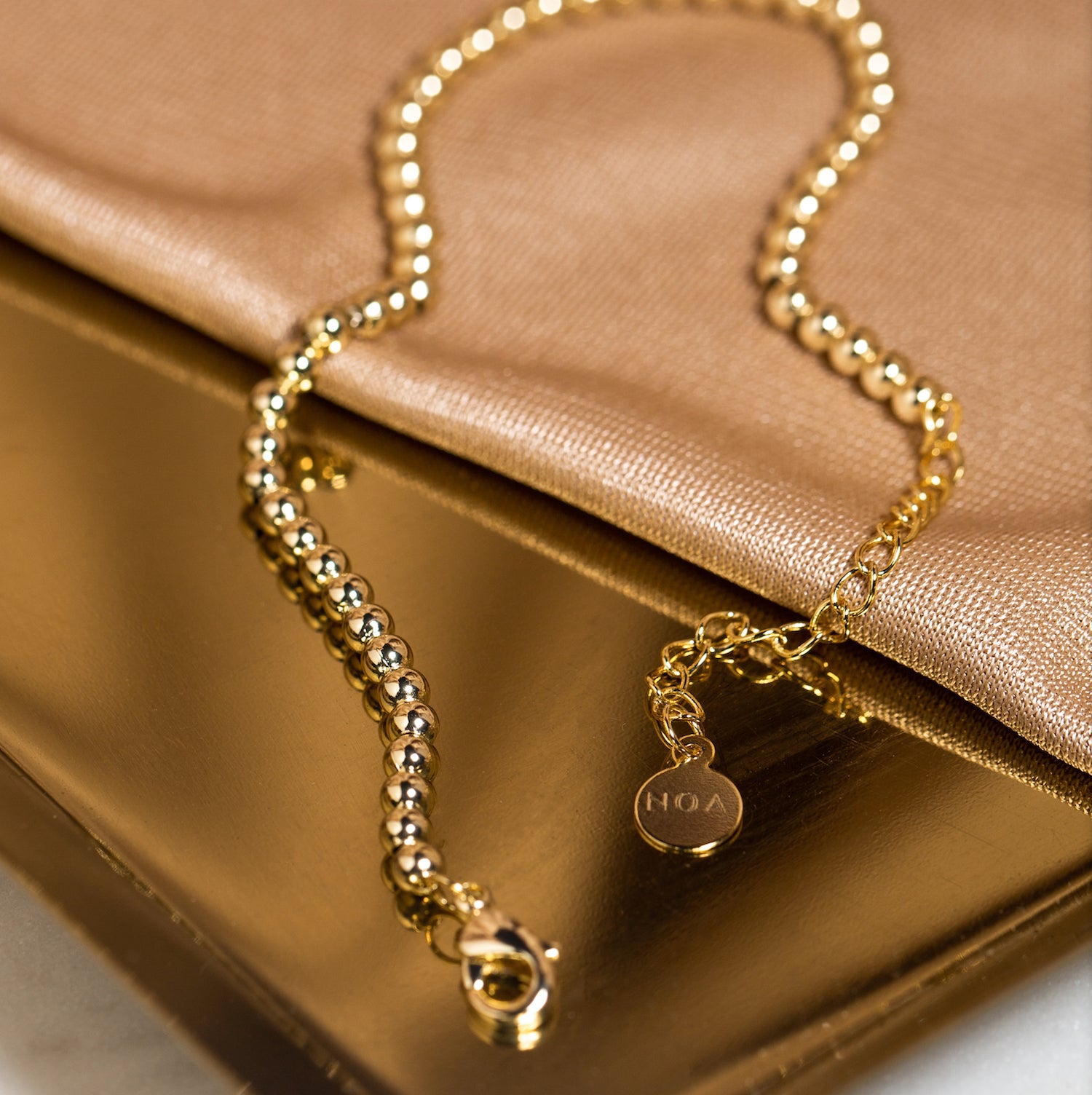 PULSERA MILA BALLS BAÑO DE ORO