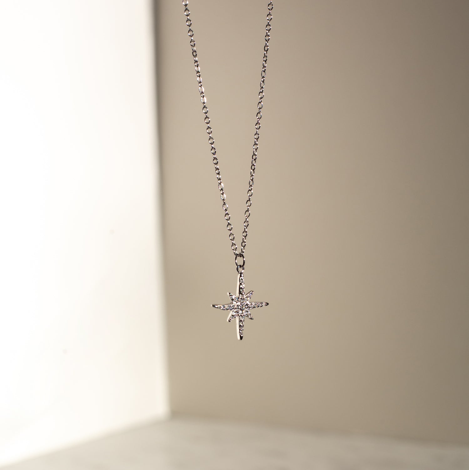 COLLAR ESTRELLA MADI PLATA