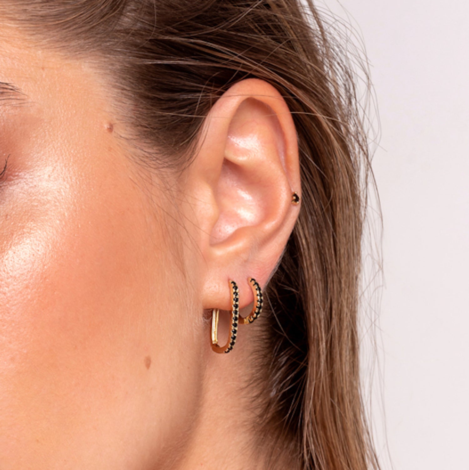 PIERCING BLACK LIA BAÑO DE ORO 13 MM