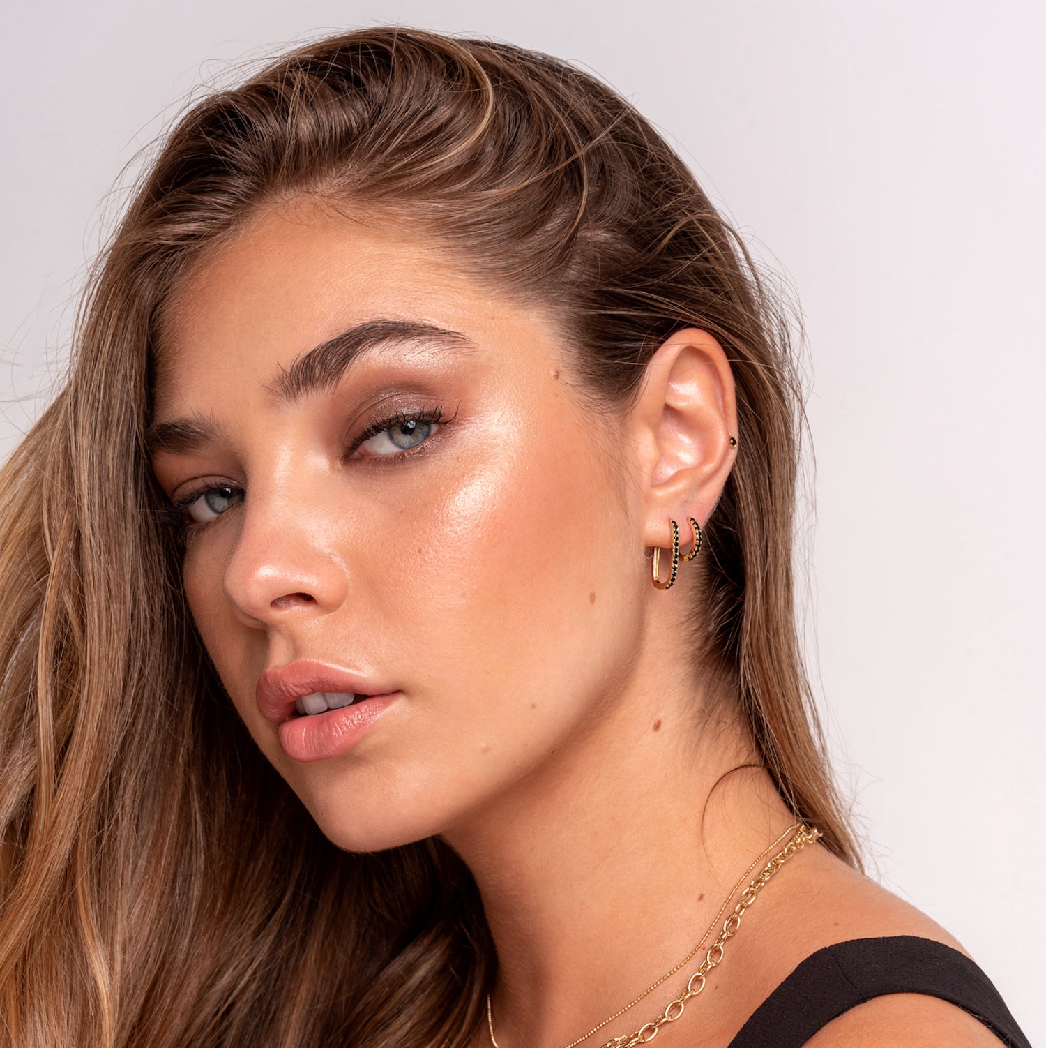 PIERCING BLACK LIA BAÑO DE ORO 13 MM