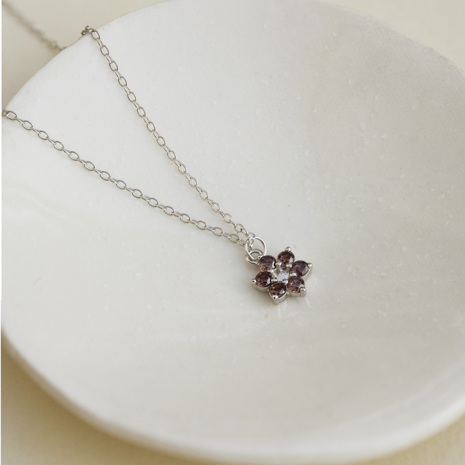 COLLAR DE NIÑA FLOR RED PLATA