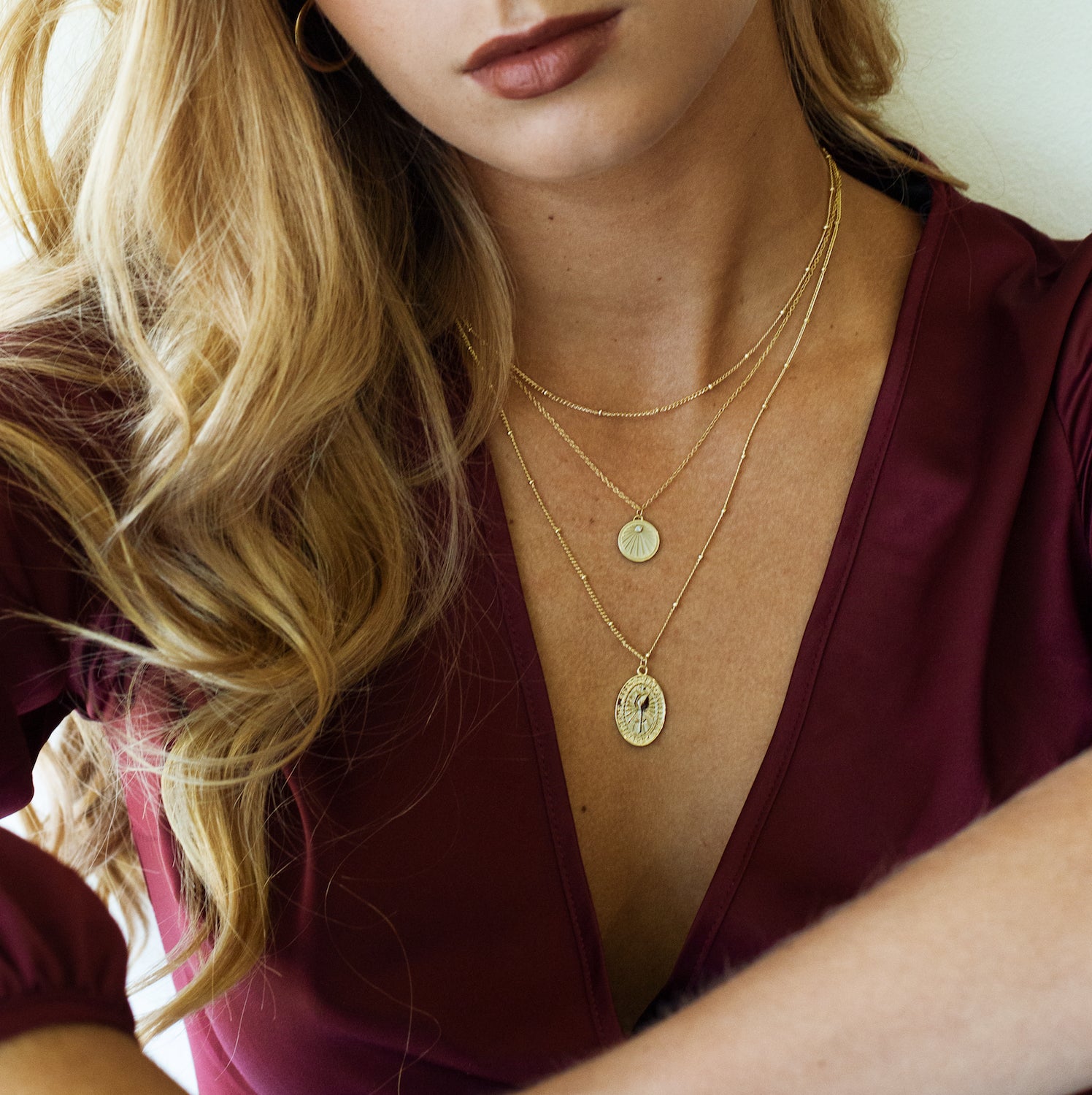 COLLAR ROSA BAÑO DE ORO