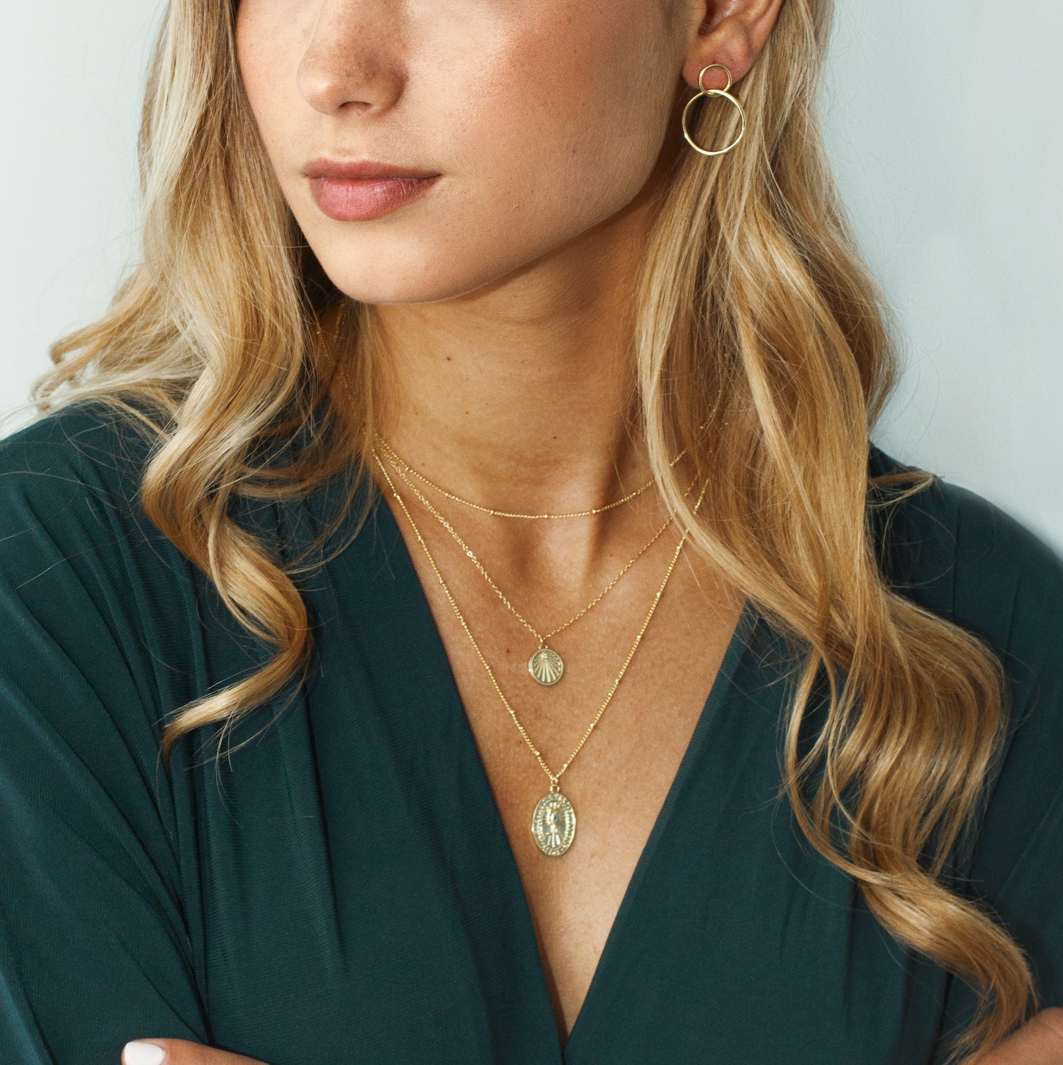 COLLAR ROSA BAÑO DE ORO