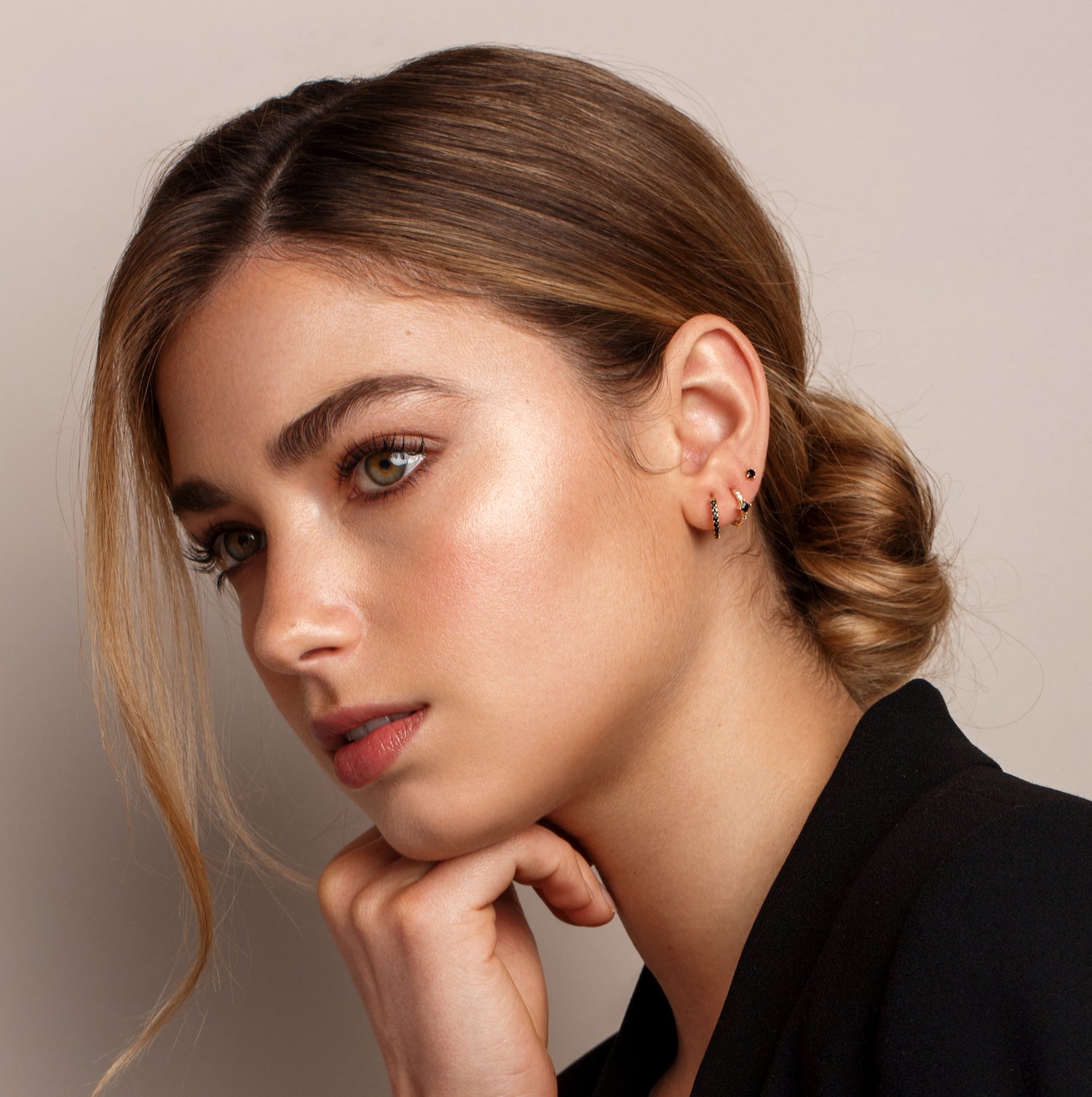 PIERCING PUNTO DE LUZ BLACK BAÑO DE ORO